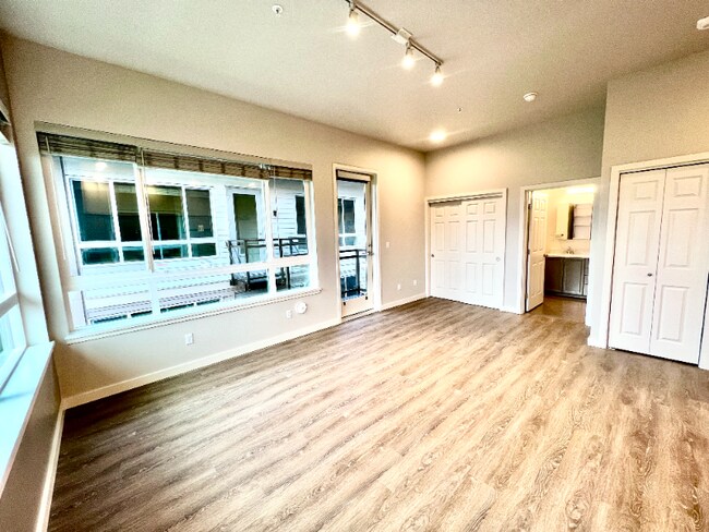 Photo - 2330 Yakima Ct Unidad B402