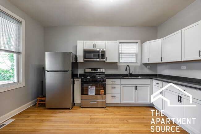 Photo - 3720 W Cortland St Unit 1A