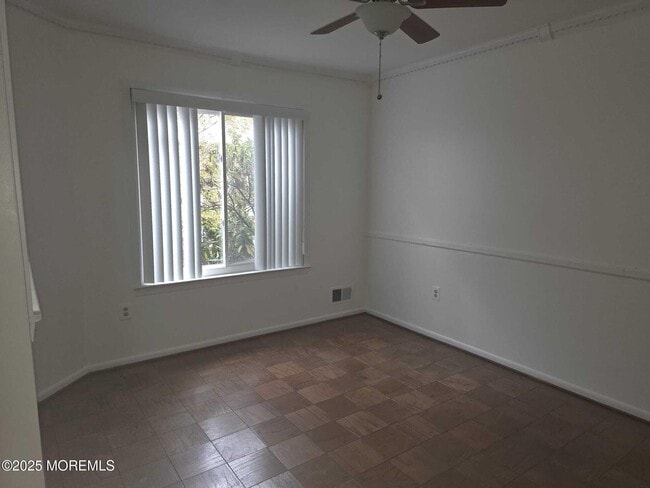 Photo - 1031 Schmidt Ln