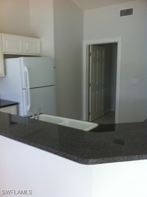 Building Photo - 1401 SW 1st Pl Rental
