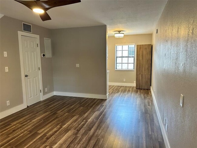 Photo - 620 NE 28th St Unit 207