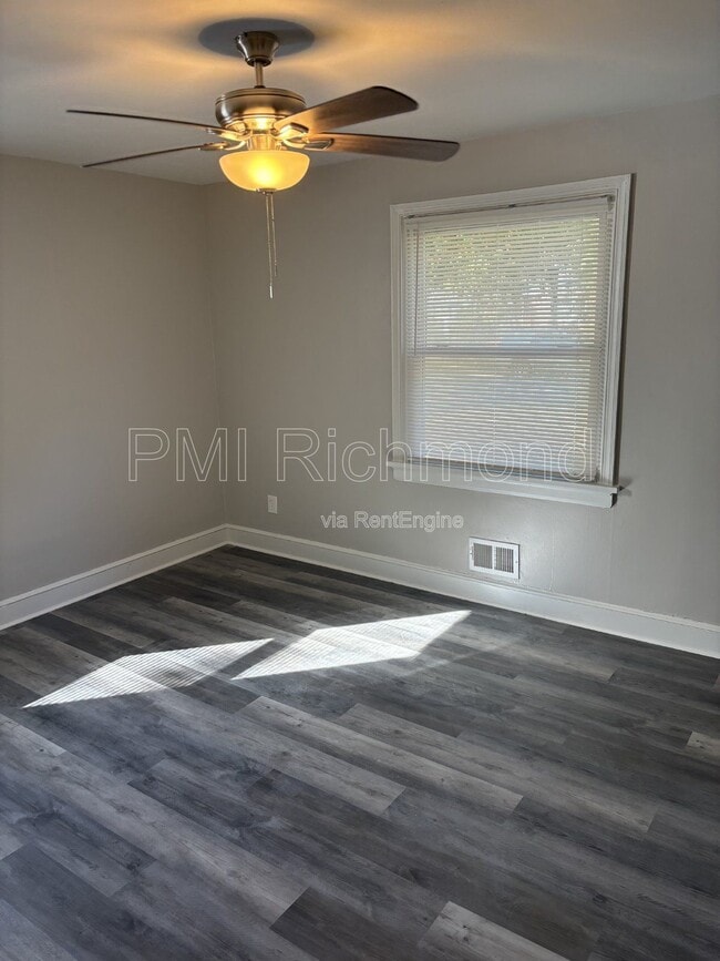 Photo - 5231 Rockland Rd