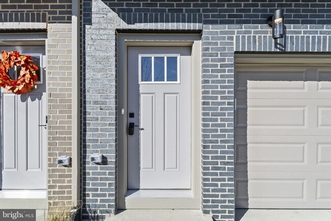 Photo - 6244 Folly Ln Casa Adosada