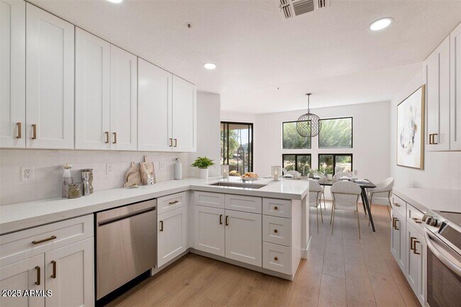 Photo - 7700 E Gainey Ranch Rd Unit 122