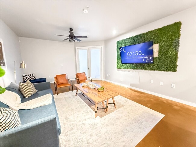 Photo - 2216 Chenevert St Unit 4