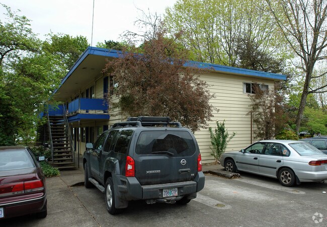 Greekside Apartments