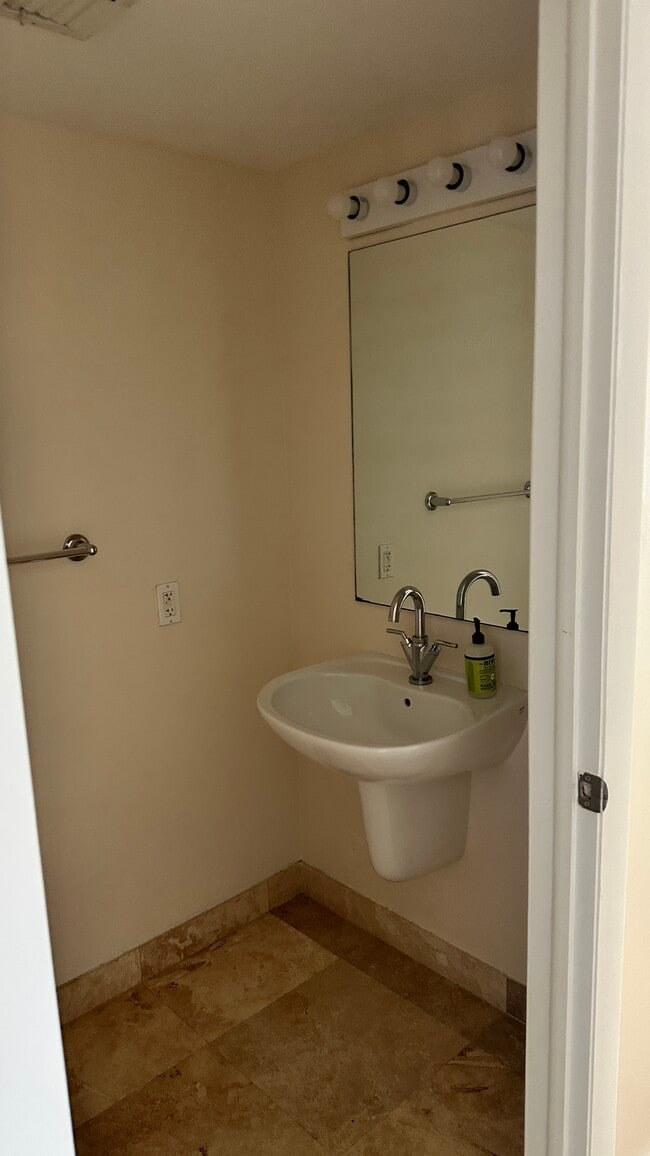 Photo - 41 SE 5th St Unit 1104