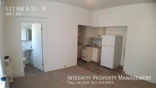 Photo - 513 NW A St Unit B