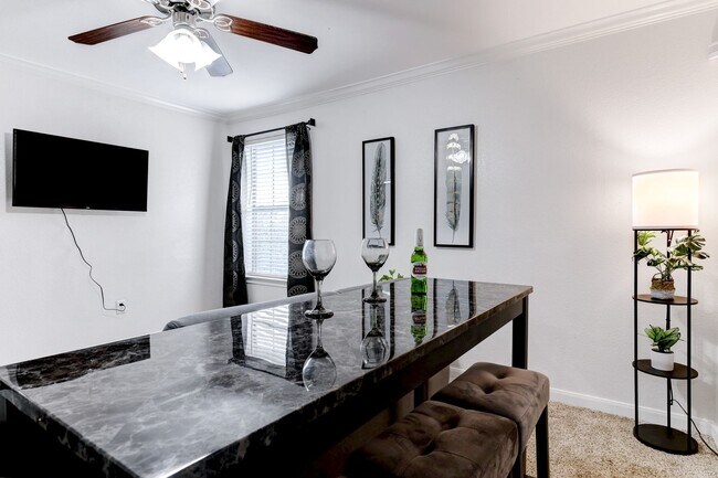 Photo - 7323 Snowden Rd