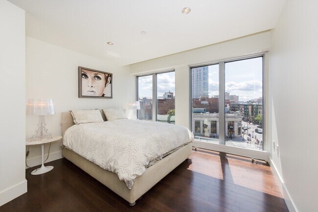 Photo - 360 Newbury St Unidad 407