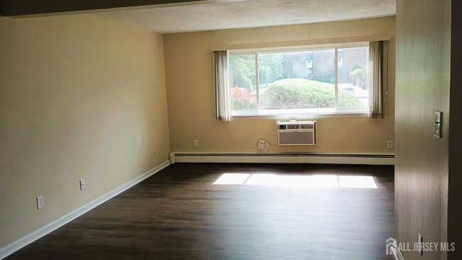 Photo - 117 Cricket Ln