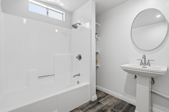 Photo - 6120 Case Ave