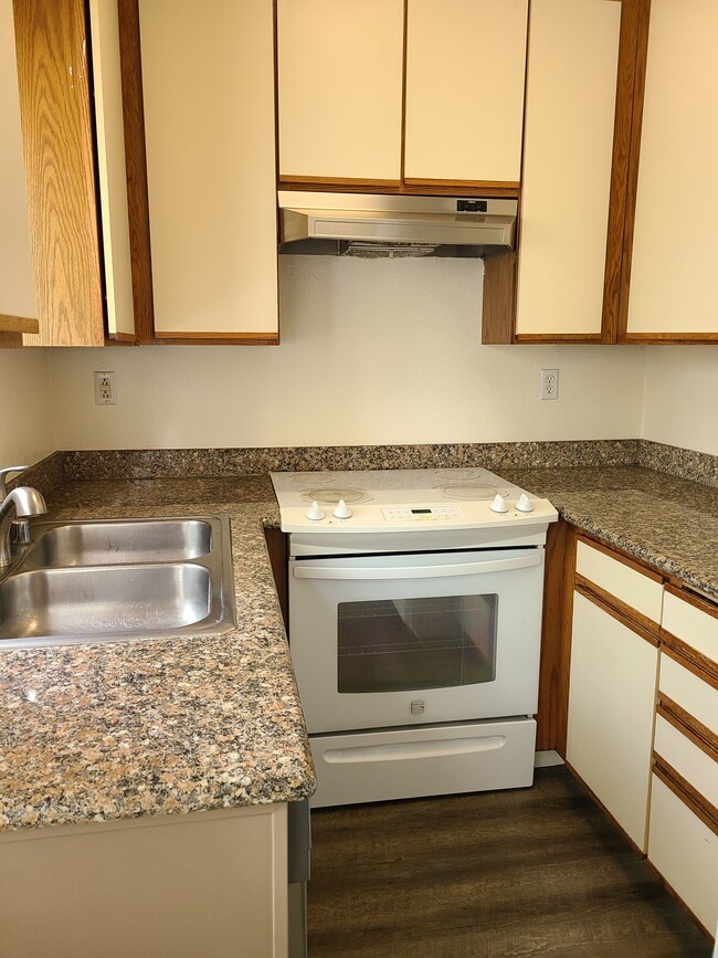 Photo - 2030 Blake St Unit B