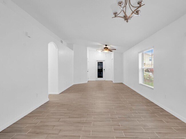 Photo - 1909 Hawks View Dr