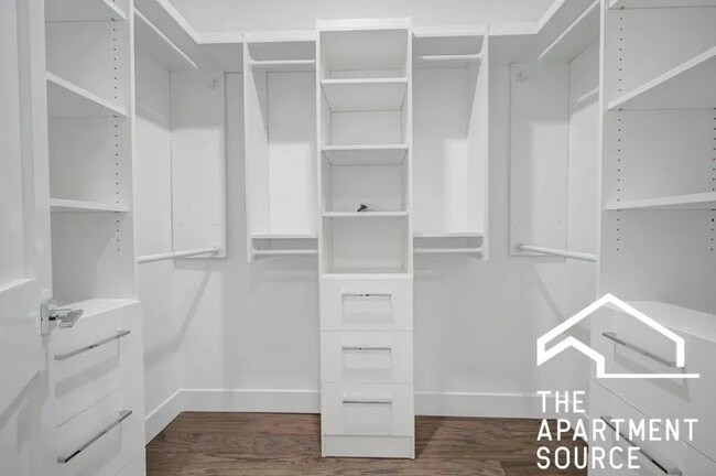 Photo - 3008 W Belmont Ave Unit 3008 West Belmont Avenue