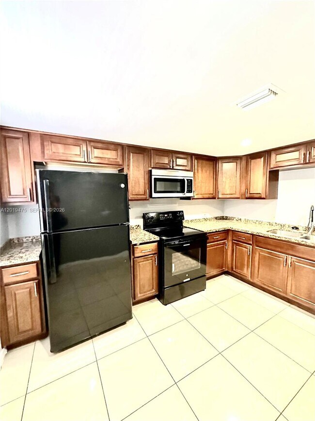 443 NE 195th St Unit 345
