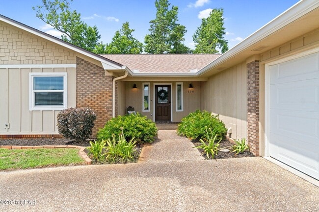 Building Photo - 136 Derby Woods Dr