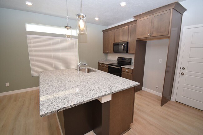 Photo - Modern 3 Bed, 3.5 Bath Townhome for Rent!!!