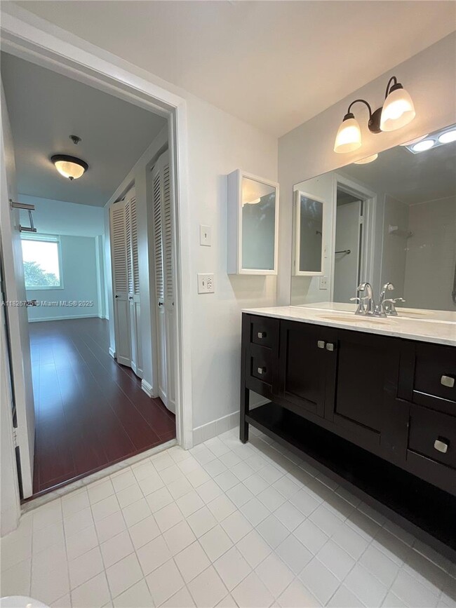 Photo - 919 Hillcrest Dr Condo Unit 302