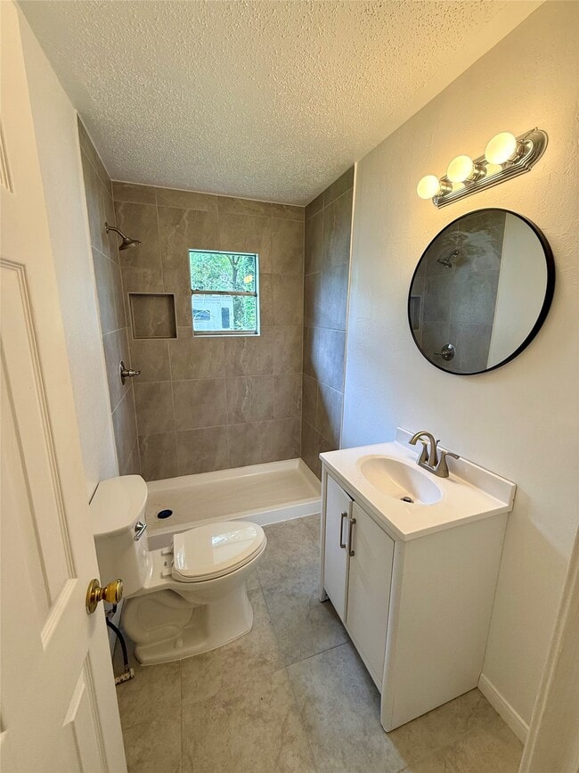 Photo - 519 McGuire Ln