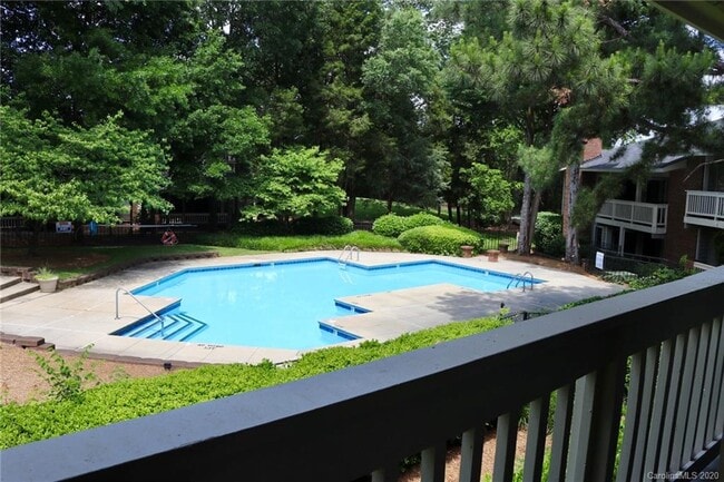 Photo - 8017 Greenside Ct