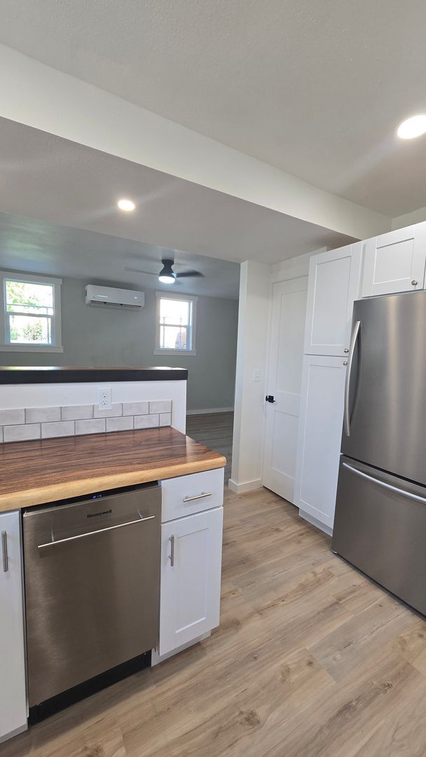 Photo - 633-635 2nd St Unit 633