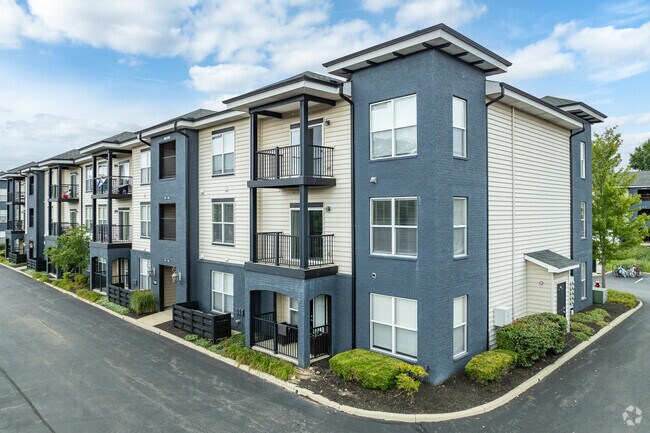 Building Photo - Dublin Square Rental