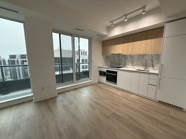 1100 Sheppard Ave W
