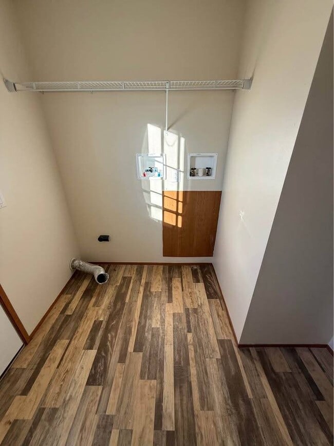 Photo - 1322 Cambridge Ln