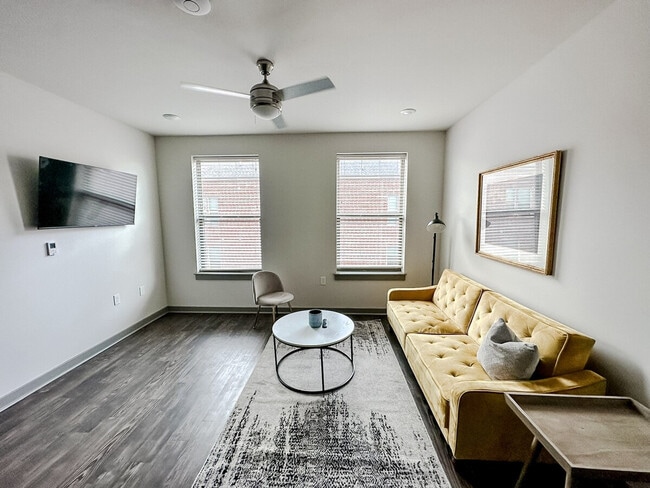 Photo - 111 E 4th St Unit ID1036789P