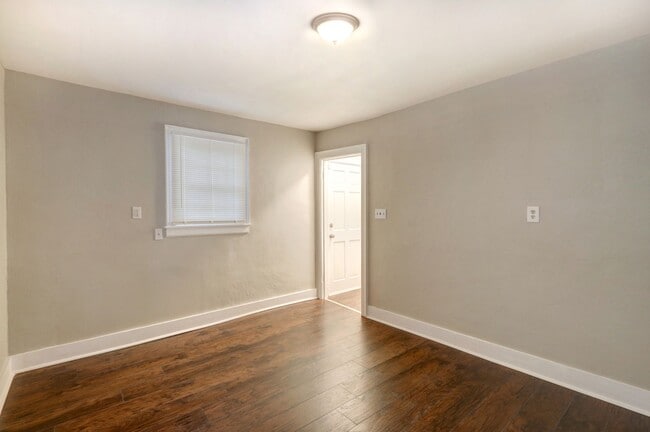 Photo - 606 W 35th St Unit B