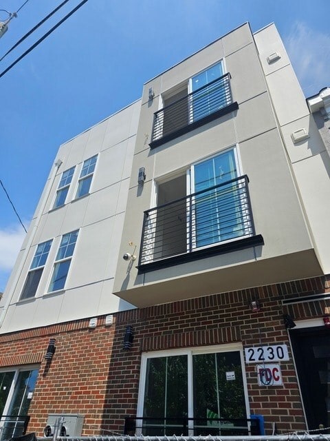 Photo - 2230 Nicholson St SE Unit 5