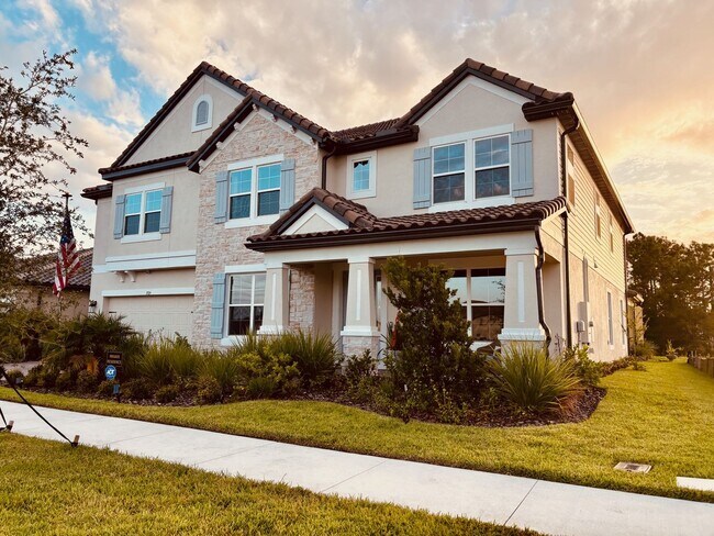 Photo - Stunning 5BR House in Zephyrhills
