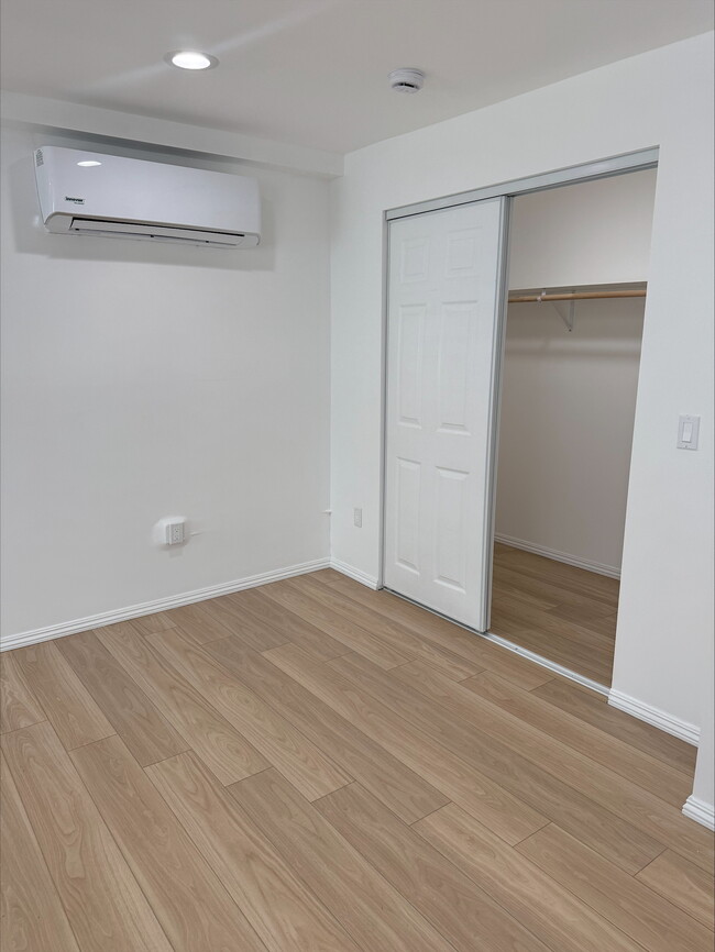 Photo - 740 W 24th St.