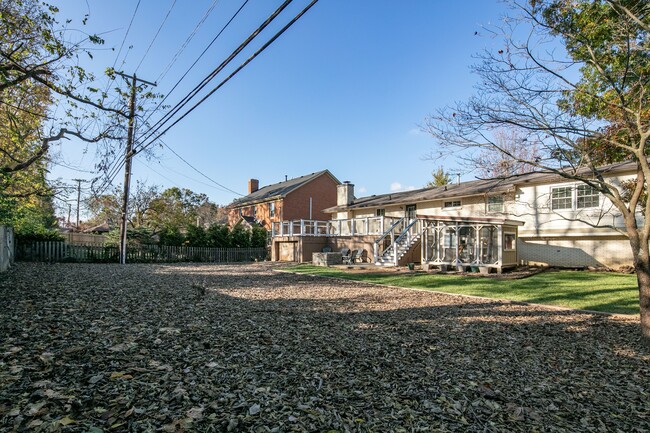 Photo - 3438 Snaffle Rd