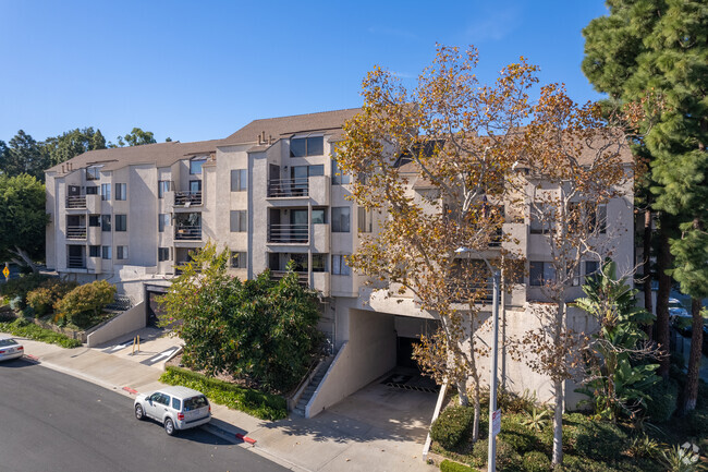 4122-4146 Mendez St Long Beach, CA 90815 - Villa Pacifica Apartments