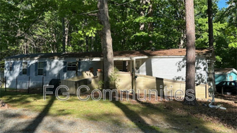 Photo - 717 Barlow St