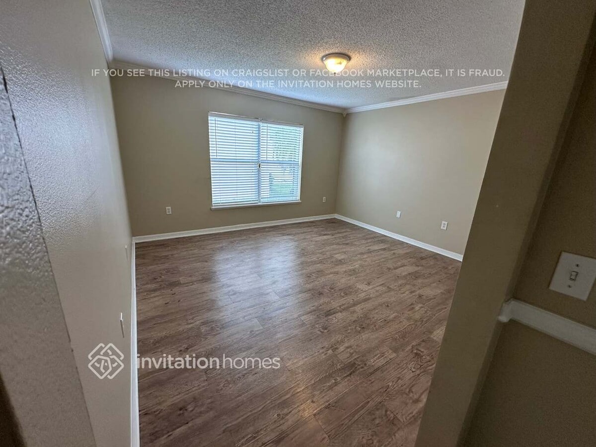 Photo - 4725 Willamette Cir