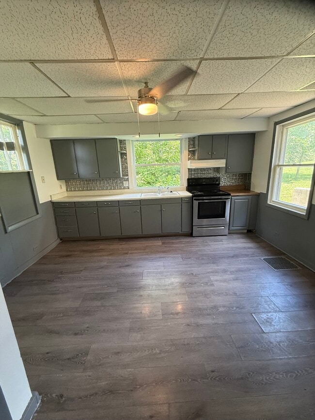 Building Photo - 10 Suncrest Ter Unit 3 Rental