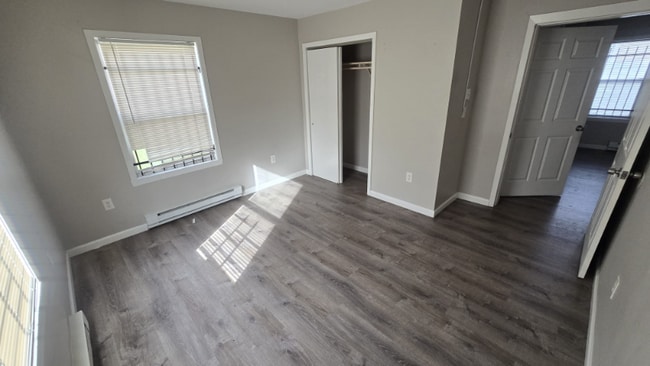 Photo - 405 Littleton Ave Apartamento Unidad 1B