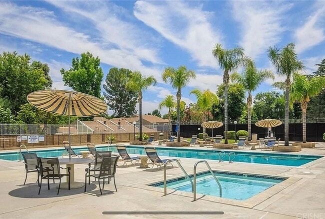 Photo - LOVELY 2BD/2BA Condo in Valencia's Desirable Lakeshore Community