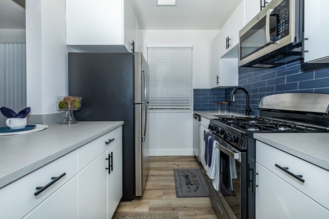 Photo - Ellis Midtown