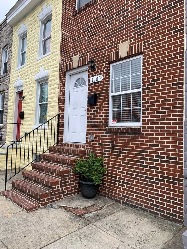 Building Photo - Charming 2 Bedroom/2.5 Bathroom Apartment in Pigtown, MD!