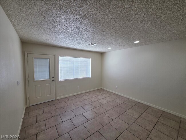 2121 Chertsey Dr Unit D