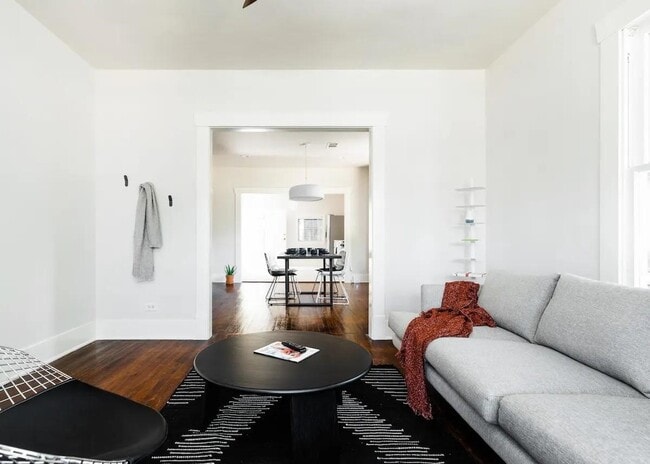 Building Photo - 114 Redan St