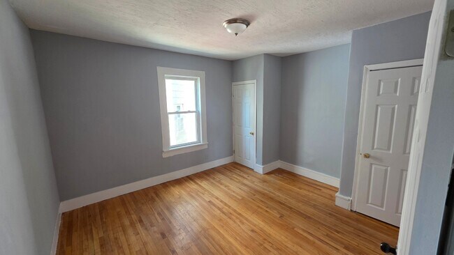 Photo - 53 Merrifield St Unit 2