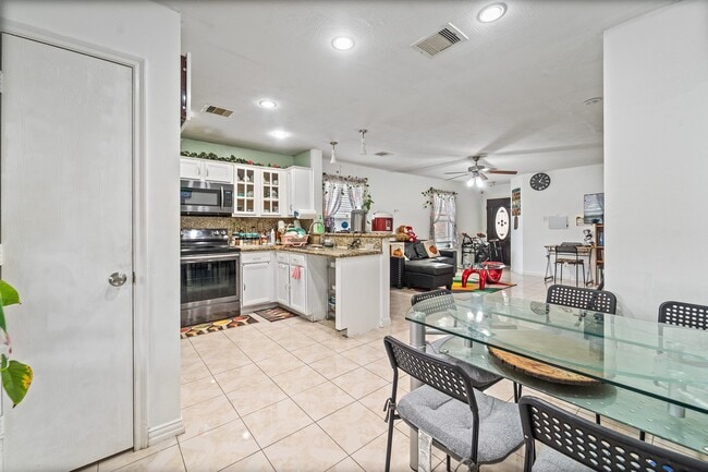 Photo - 7306 Kransburg Ranch Dr