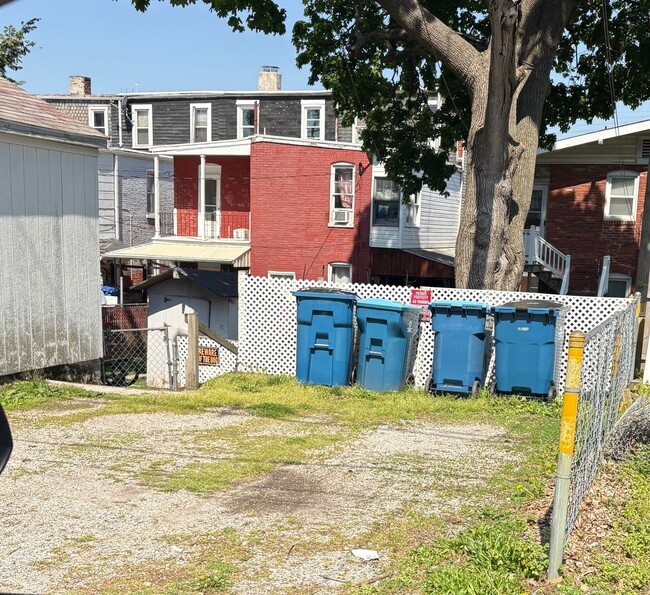 Photo - 1 Bedroom Apt in West York!