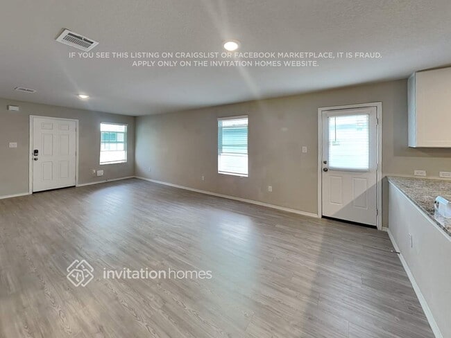 Photo - 4334 Rapids Way