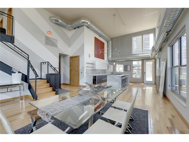 Photo - 521 S 7th St Unidad 705